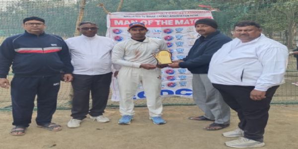 ढाका ने न्यू स्टार क्रिकेट कल्ब को और यंग इलेवन ने चकिया कल्ब को हराया