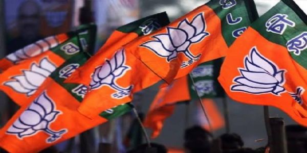 घाटाल में चुनावी सरगर्मी शुरू, भाजपा विधायक ने दीवार लेखन के जरिए शुरु किया प्रचार