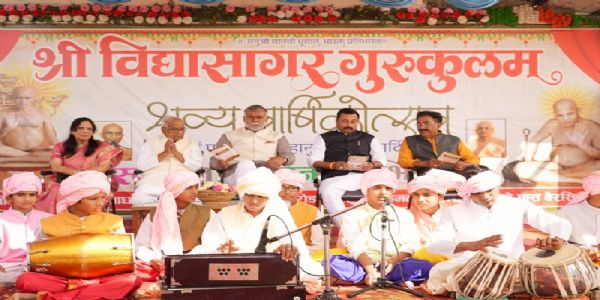 आचार्य विद्यासागर के तप और त्याग से मिलेगी समाज को नई दिशा : प्रहलाद सिंह पटेल