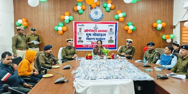 मप्र पुलिस की बड़ी सफलता, दो दिन में लगभग 64 लाख 50 हजार रुपये मूल्य के 301 गुम मोबाइल बरामद