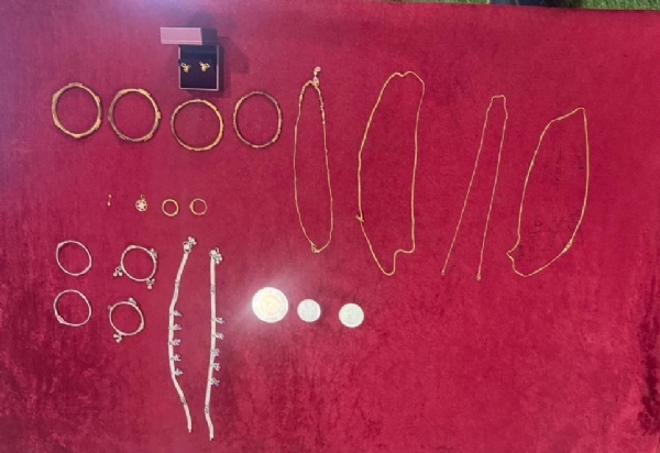 बरामद सामग्री