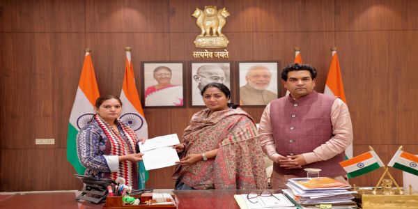 मुख्यमंत्री ने गोवा अग्निकांड में जान गंवाने वालों के परिजनों को 10-10 लाख की सहायता राशि सौंपी