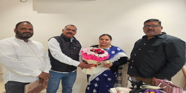 मनरेगा बचाओ आंदोलन को लेकर दीपिका से मिले कांग्रेस नेता