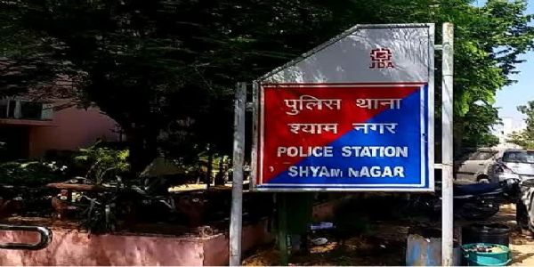 गाय के बछड़े का कटा सिर देख इलाके में फैली सनसनी