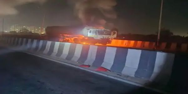 जयपुर-अजमेर हाईवे पर केमिकल टैंकर में भीषण आग, बड़ा हादसा टला