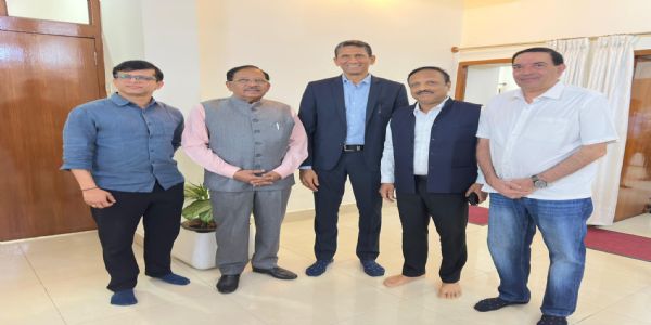 चिन्नास्वामी स्टेडियम में आईपीएल आयोजन को लेकर केएससीए–आरसीबी प्रतिनिधिमंडल ने गृह मंत्री से की मुलाकात