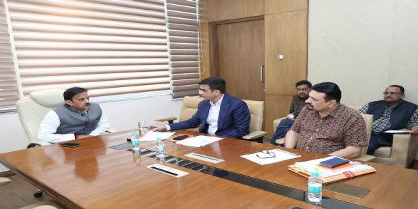 गुढ़ इंडस्ट्रियल एरिया का विकास रीवा के औद्योगिक और आर्थिक सशक्तिकरण की दिशा में अहम: उप मुख्यमंत्री शुक्ल