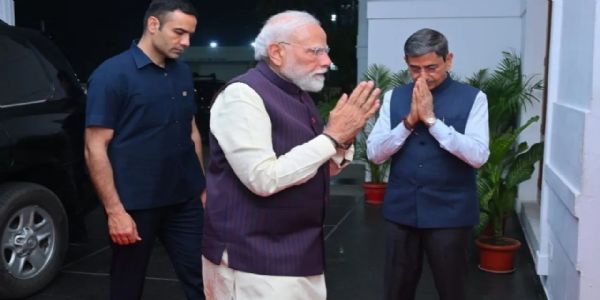 प्रधानमंत्री मोदी प्रधानमंत्री मोदी