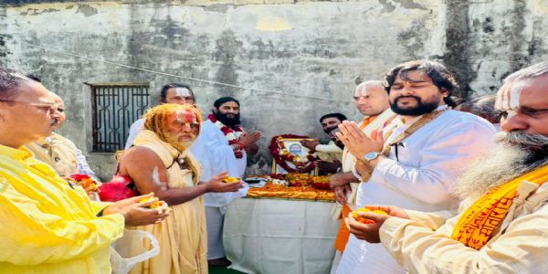 शिद्दत से याद किए गए महंत दामाेदर दास