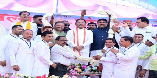 संत कबीर की वाणी समाज को जोड़ती है, सरकार का संकल्प जनजीवन संवारता है : मुख्यमंत्री साय