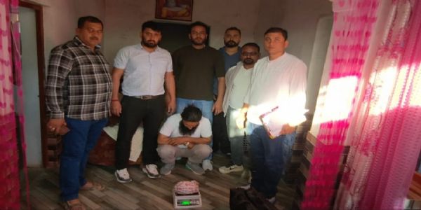 ज्वाली में आवासीय परिसर से 600 ग्राम चरस बरामद, एक गिरफ्तार