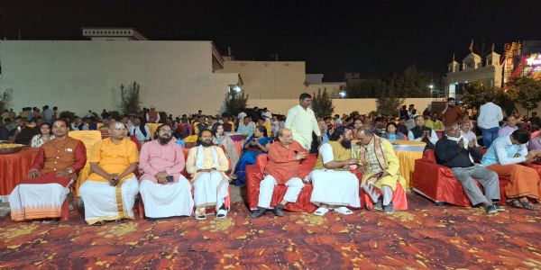 राष्ट्रीय स्वयंसेवक संघ ने साकेत निलयम में मनाया होलिकोत्सव