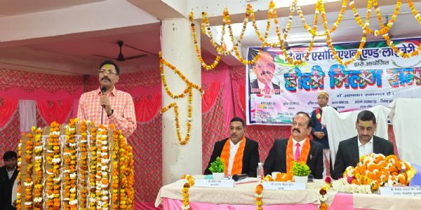 सभी त्यौहारों को मिलजुलकर गंगा जमुनी तहजीब के साथ मनाना ही हमारी संस्कृति : आंजनेय कुमार सिंह