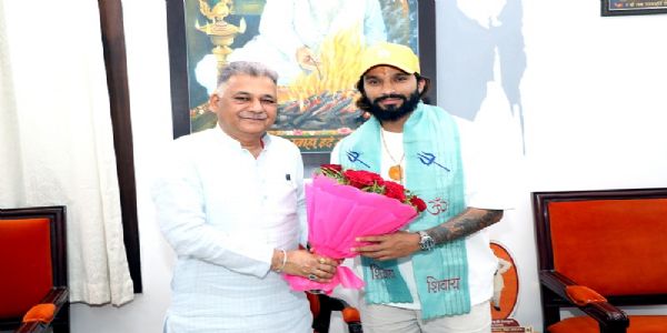 मप्रः क्रिकेटर रजत पाटीदार ने उच्च शिक्षा मंत्री परमार से की सौजन्य भेंट