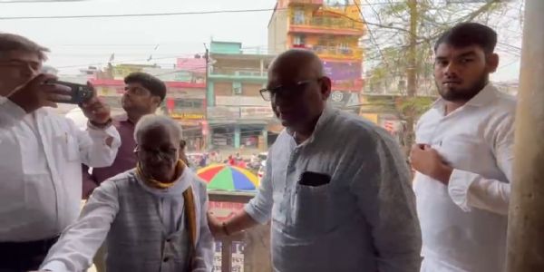 हिट एंड रन केस में मृतक उमेश के परिजनों को मिले एक करोड़ का मुआवजा व सरकारी नौकरी : अजय राय