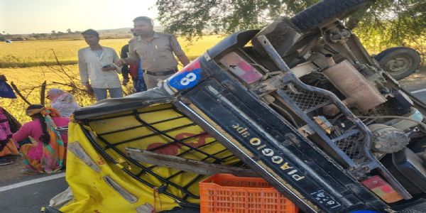 गुनाः डायल 112 की तत्परता से मिली मदद, ऑटो पलटने से घायल महिलाओं को पहुँचाया अस्पताल
