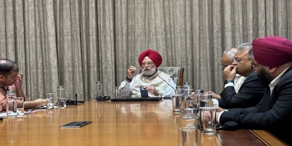 भारत में घरेलू उपभोक्ताओं को ईंधन की कोई कमी नहीं होगी : हरदीप सिंह पुरी