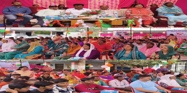 पीएम श्री जीएचएस बॉयज़ कंडोली नागरोटा में नामांकन जागरूकता व मेगा पीटीएम का आयोजन