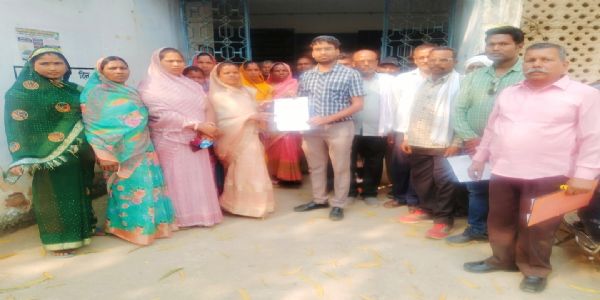 परसापानी के ग्रामीणों ने अवैध रेत उत्खनन का किया विरोध