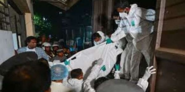 फिलहाल ईरानी नौसेना के कर्मियों के शव श्रीलंका के गाले नेशनल अस्पताल में रखे हुए हैं। फोटो - डेली मिरर फिलहाल ईरानी नौसेना के कर्मियों के शव श्रीलंका के गाले नेशनल अस्पताल में रखे हुए हैं। फोटो - डेली मिरर