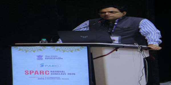 प्रोफ़ेसर सुमन चक्रवर्ती निदेशक आईआईटी खड़गपुर