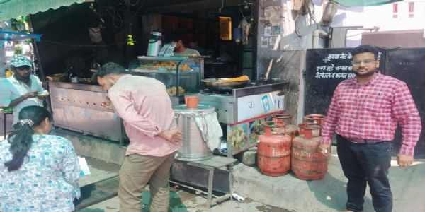 इंदौर में 35 प्रतिष्ठानों पर कार्रवाई, व्यावसायिक उपयोग पाये जाने पर 105 घरेलू गैस सिलेंडर जब्त