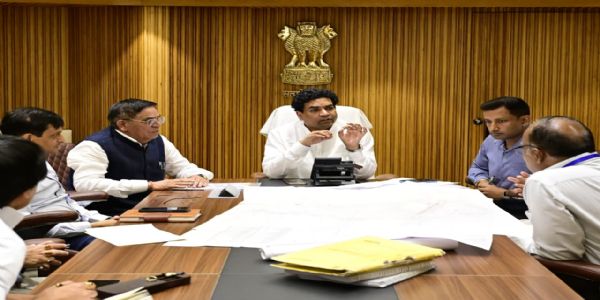 सड़कों के चौड़ीकरण को लेकर सर्वे और सीमांकन का काम जल्द करें पूरा : कपिल मिश्रा