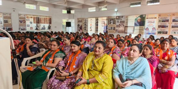 धमतरी : विभिन्न क्षेत्रों में उत्कृष्ट कार्य करने वाली महिलाओं का हुआ सम्मान