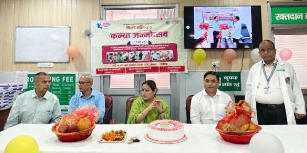 अपर्णा यादव ने अधिकारियों के साथ की बैठक, लोकबन्धु अस्पताल का किया निरीक्षण