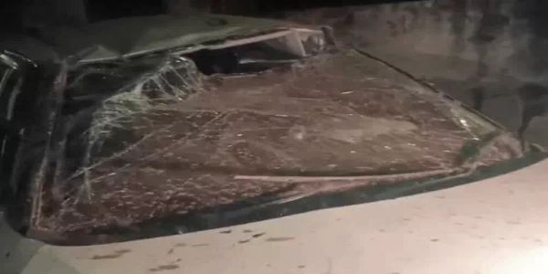 गोवंश को बचाने में बारात में जा रही कार पलटी, दूल्हे के भाई व फोटोग्राफर की मौत