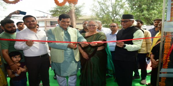 अर्बन फैसिलिटेशन सेंटर, लाइब्रेरी व योगा सेंटर का मंत्री ए.के. शर्मा ने किया उद्घाटन
