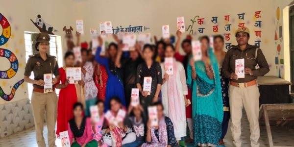 मिशन-शक्ति फेज-5.0 के तहत पुलिस ने महिलाओं-बालिकाओं को किया जागरूक