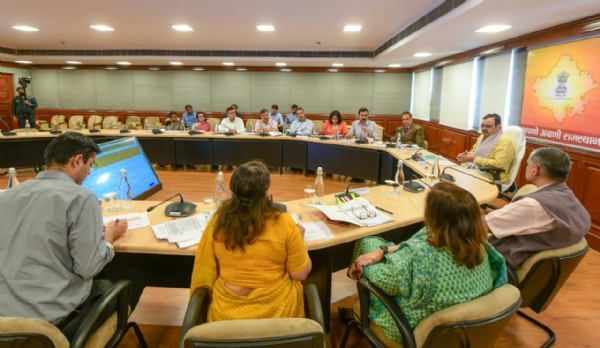 केंद्र सहायता प्राप्त योजनाओं की समीक्षा बैठक