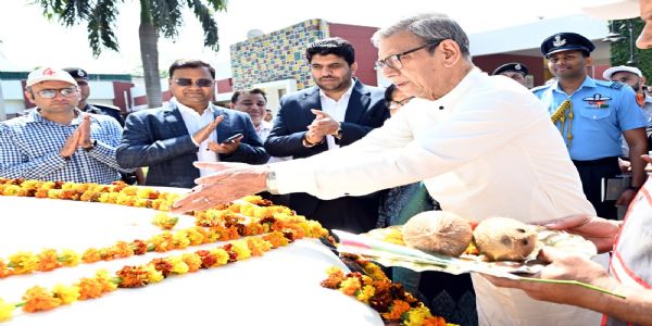 हरियाणा के राज्यपाल ने दस एंबुलेंस को प्रदेश के लिए किया रवाना