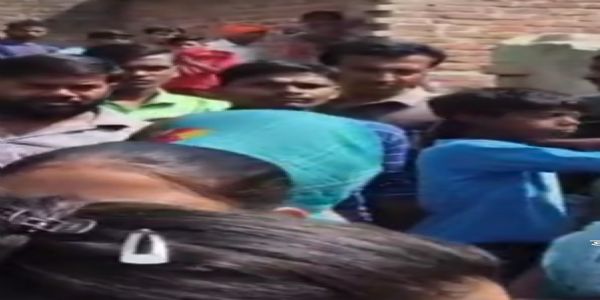 सीतापुर में शराबी बेटे ने ईंट से कुचल कर मां को उतारा मौत के घाट, गिरफ्तार