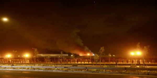 इराक के एरबिल में गुरुवार सुबह यूएस कॉन्सुलेट और इंटरनेशनल एयरपोर्ट एरिया के पास विस्फोट के बाद उठता धुआं। फोटो - इंटरनेट मीडिया