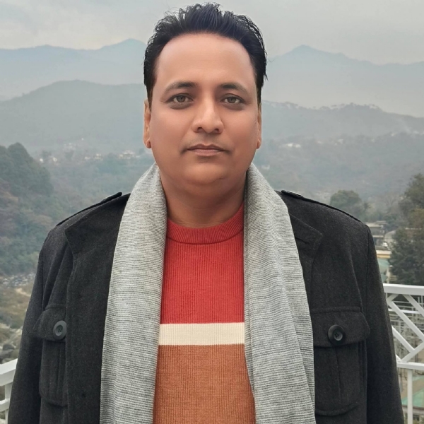 अनुराग शर्मा।