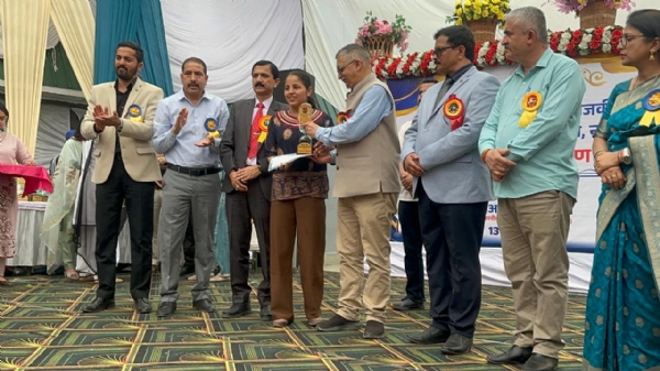 नाहन कॉलेज में 56वां वार्षिक पारितोषिक वितरण समारोह, मेधावी विद्यार्थियों को किया सम्मानित नाहन कॉलेज में 56वां वार्षिक पारितोषिक वितरण समारोह, मेधावी विद्यार्थियों को किया सम्मानित