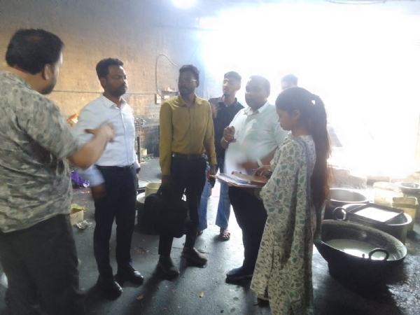 घरेलू गैस सिलेंडर जब्त