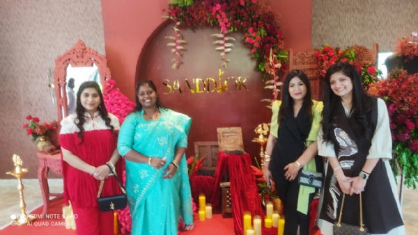 कार्यक्रम में शामिल मेयर रौशनी खलखो सहित अन्य कार्यक्रम में शामिल मेयर रौशनी खलखो सहित अन्य