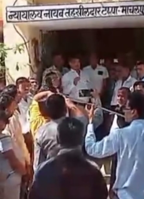 लेकर नाराज लोगों ने निकाली रैली, सौंपा ज्ञापन लेकर नाराज लोगों ने निकाली रैली, सौंपा ज्ञापन