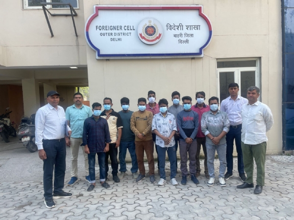 फर्जी मेडिकल वीजा के सहारे रह रहे 10 बांग्लादेशी की फाेटाे फर्जी मेडिकल वीजा के सहारे रह रहे 10 बांग्लादेशी की फाेटाे