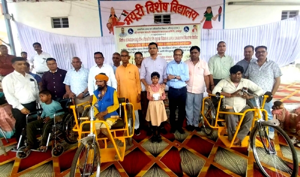 विशेष योग्यजनों की सेवा एवं सहायता पुनीत कार्य : डॉ. गर्ग विशेष योग्यजनों की सेवा एवं सहायता पुनीत कार्य : डॉ. गर्ग