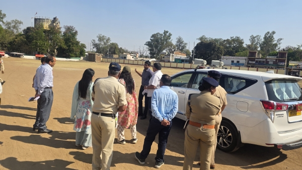 Cm mohan yadev ke doure ko lekr lage oficerse