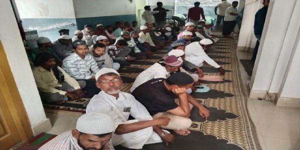 अलविदा जुम्मा पर मस्जिदों में उमड़ी अकीदतमंदों की भीड़, अमन-चैन की मांगी दुआ