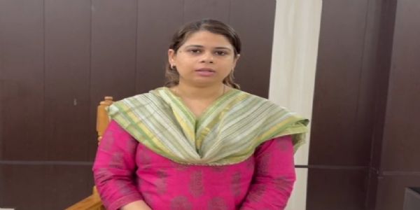 जनपद में गैस की कोई कमी नहीं है, अफवाहों पर ध्यान नहीं दें : जिलाधिकारी जसजीत कौर