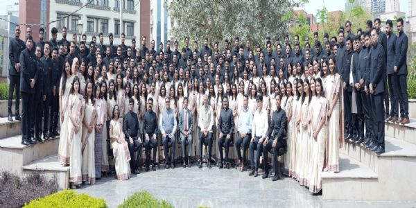 मुख्य चुनाव आयुक्त ने प्रशिक्षु अधिकारियों से चुनावी प्रक्रिया को और मजबूत बनाने पर दिया जोर