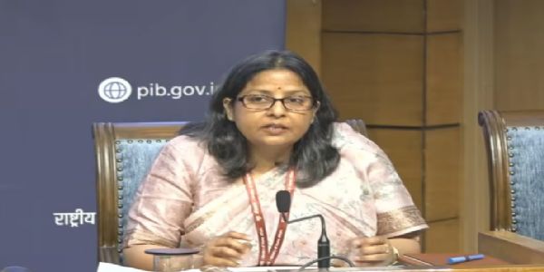 दैनिक मांग 20 लाख बढ़ी, सरकार ने कहा पैनिक बुकिंग न करें