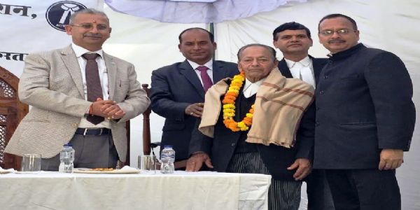 नैनीताल बार में वरिष्ठ अधिवक्ताओं का सम्मान,