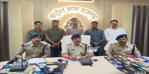 राजगढ़ः जिले सहित अन्य राज्यों से ट्रेस कर 1.8 करोड़ के 451 गुम मोबाइल बरामद